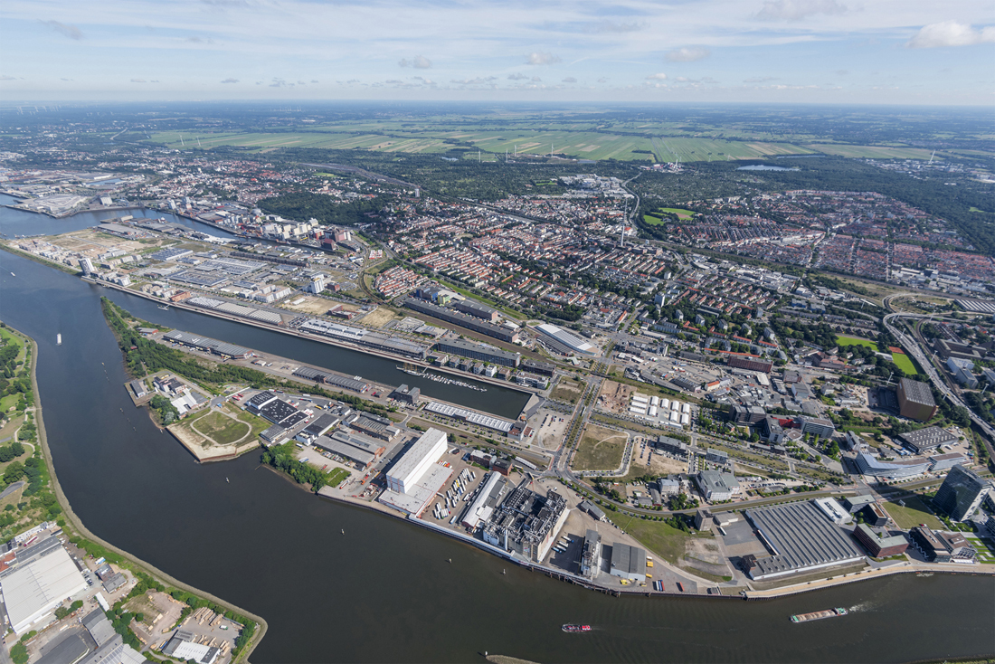 Luftbild der "Überseeinsel" in der Überseestadt