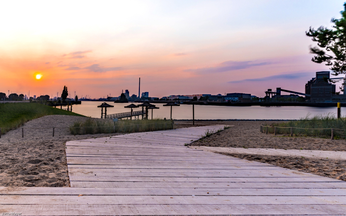 Strandpark Waller Sand in der Überseestadt Bremen