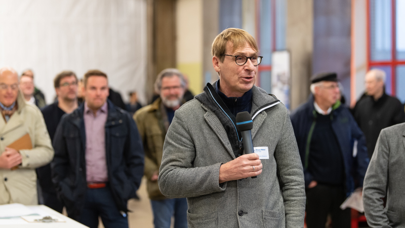 Investor Klaus Meier stellt sich an diesem Tag ebenfalls den Fragen der Bremerinnen und Bremer. Investor Klaus Meier stellt sich an diesem Tag ebenfalls den Fragen der Bremerinnen und Bremer.