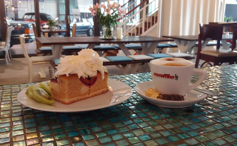 Kuchen im Café Hafenbrise