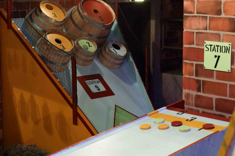 Der Hafenrummel verbindet nostalgischen Hafencharme mit Spielespaß für Klein und Groß. Der Hafenrummel verbindet nostalgischen Hafencharme mit Spielespaß für Klein und Groß.