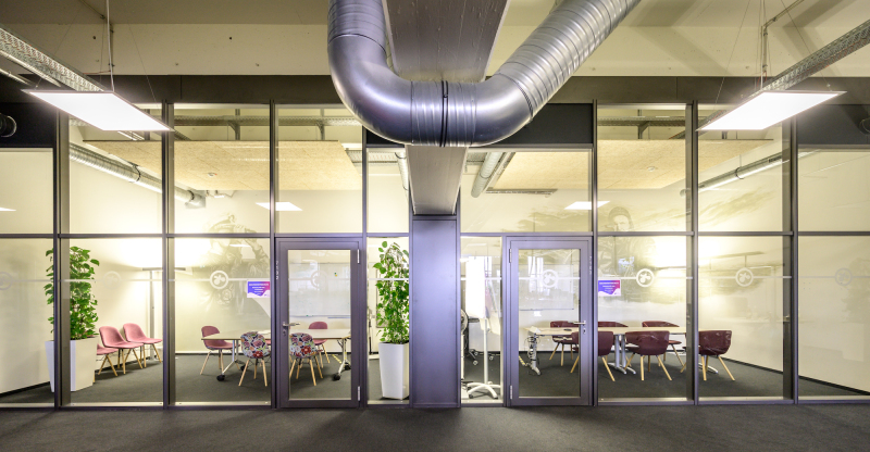 Besprechungsraum im Überseecampus Coworking Space Besprechungsraum im Überseecampus Coworking Space