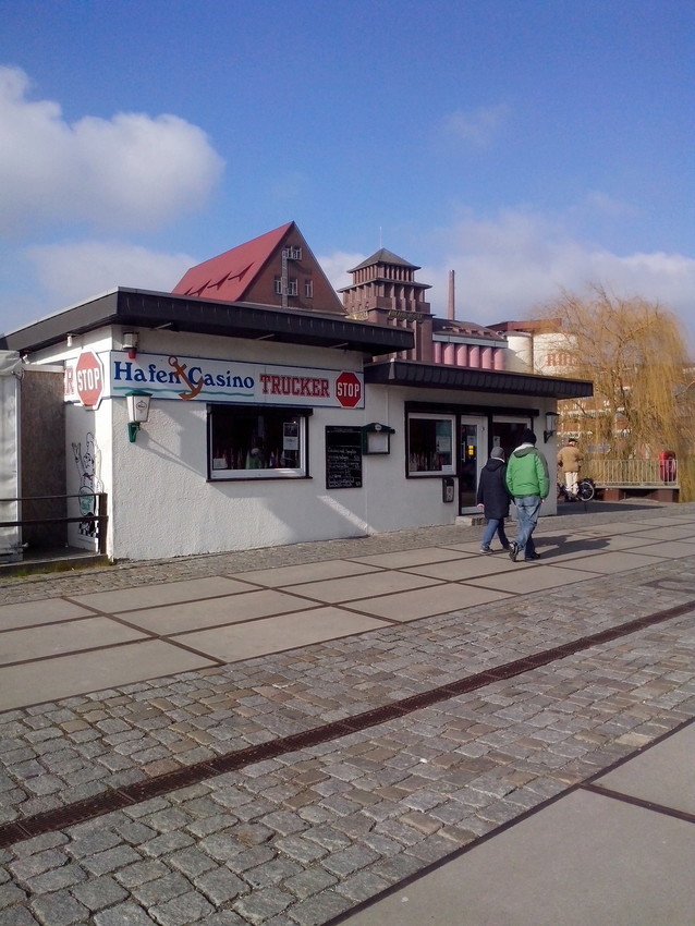 Das Hafencasino, kultig, urig, maritim in der Bremer Überseestadt Das Hafencasino, kultig, urig, maritim in der Bremer Überseestadt