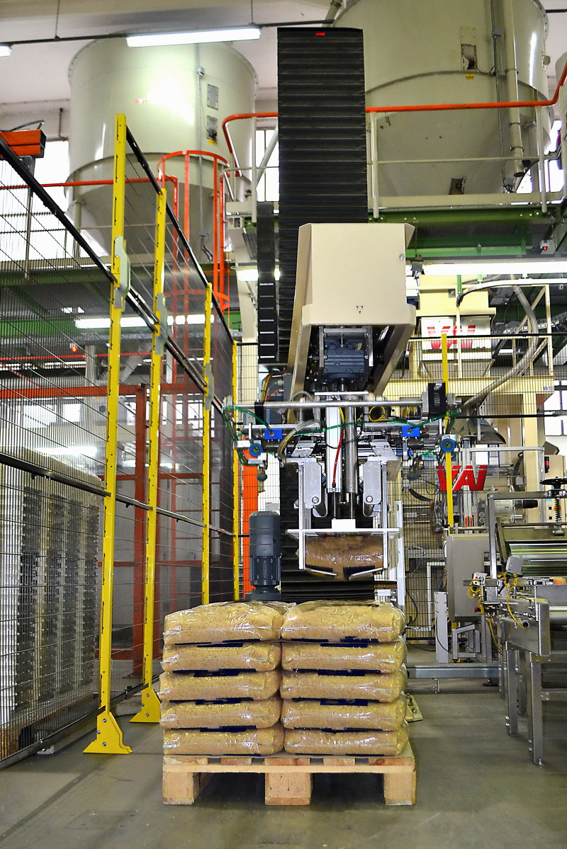 Reissäcke in der Rickmers Reismühle Reissäcke in der Rickmers Reismühle