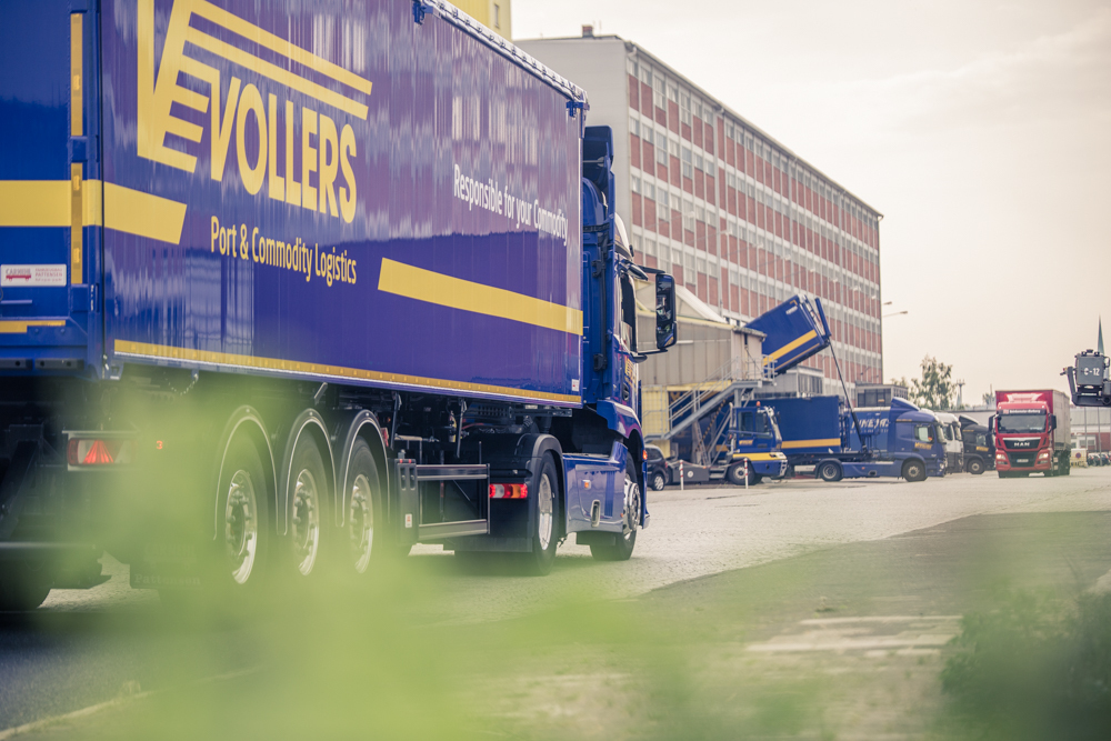 Lkw-Fuhrpark des Unternehmens Vollers Group