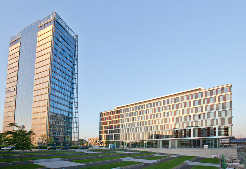 Hotel- und Bürogebäude im Weserquartier Hotel- und Bürogebäude im Weserquartier