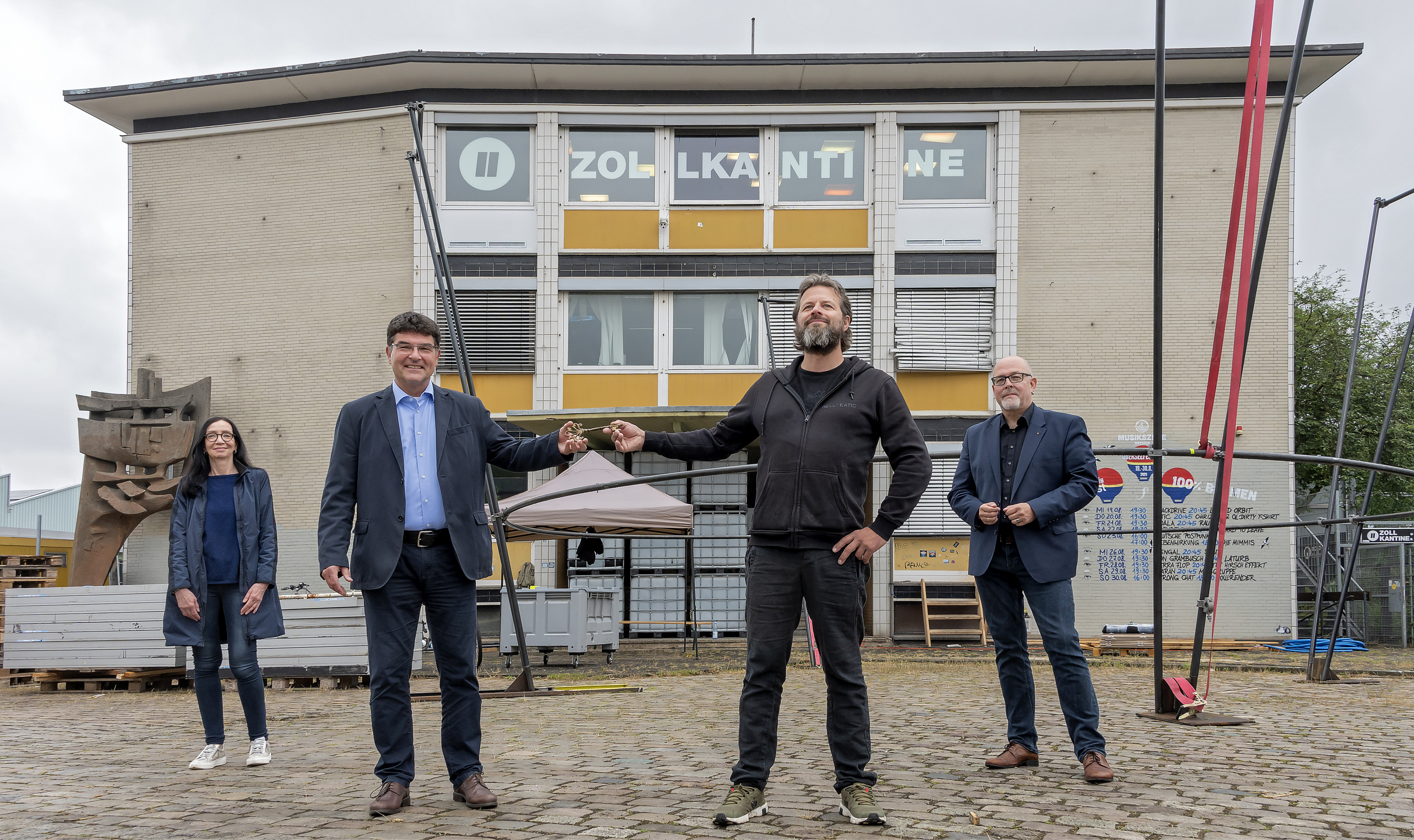Schlüsselübergabe von der WFB an die Musikszene Bremen e.V.